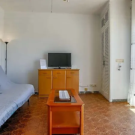 Cozy On The Front Line, Liliane Apartament *