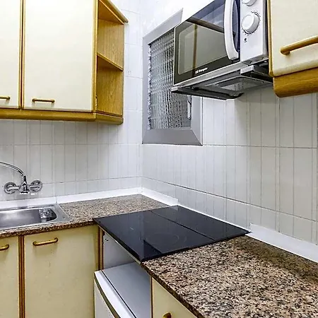 Cozy On The Front Line, Liliane Apartament *