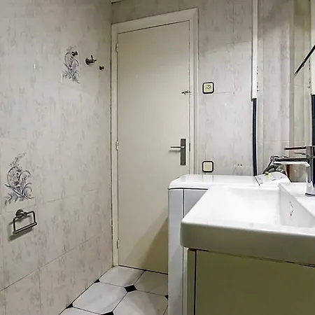 Apartament Cozy On The Front Line, Liliane *